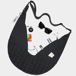 BLACK QUILTED NYLON SASH BAG